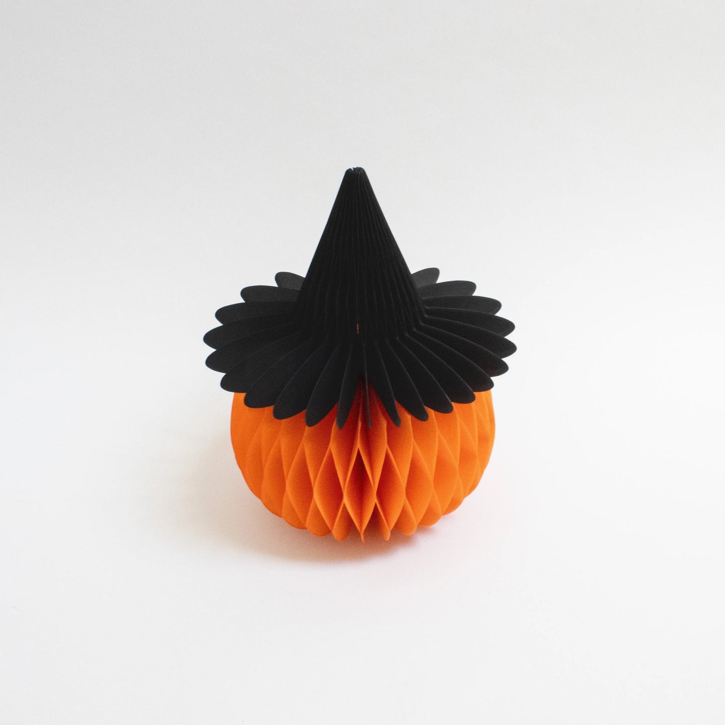Papierkürbis mit Hut - Halloween-Deko für den Herbst