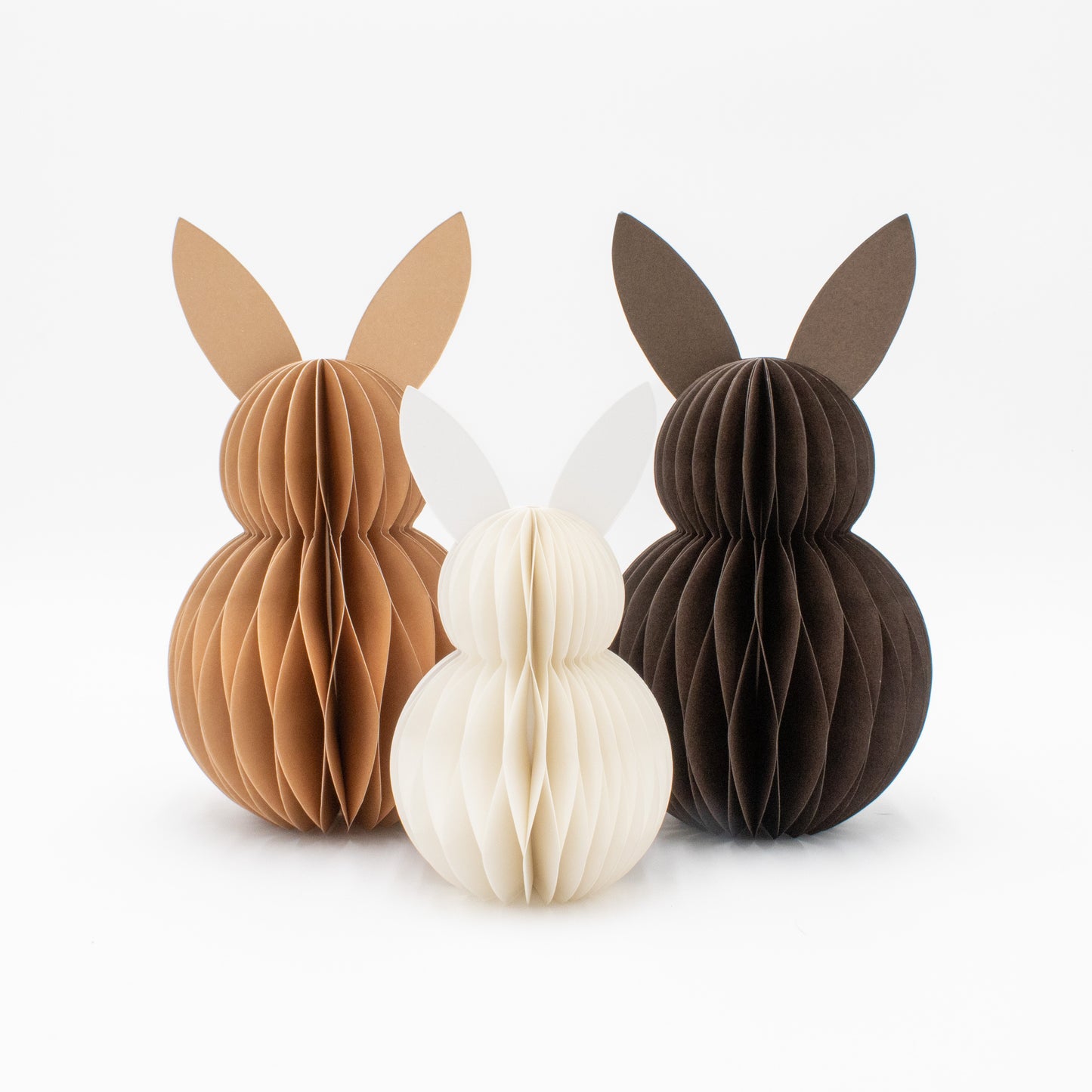 Minimalistische Osterhasen aus Papier – naturfarben
