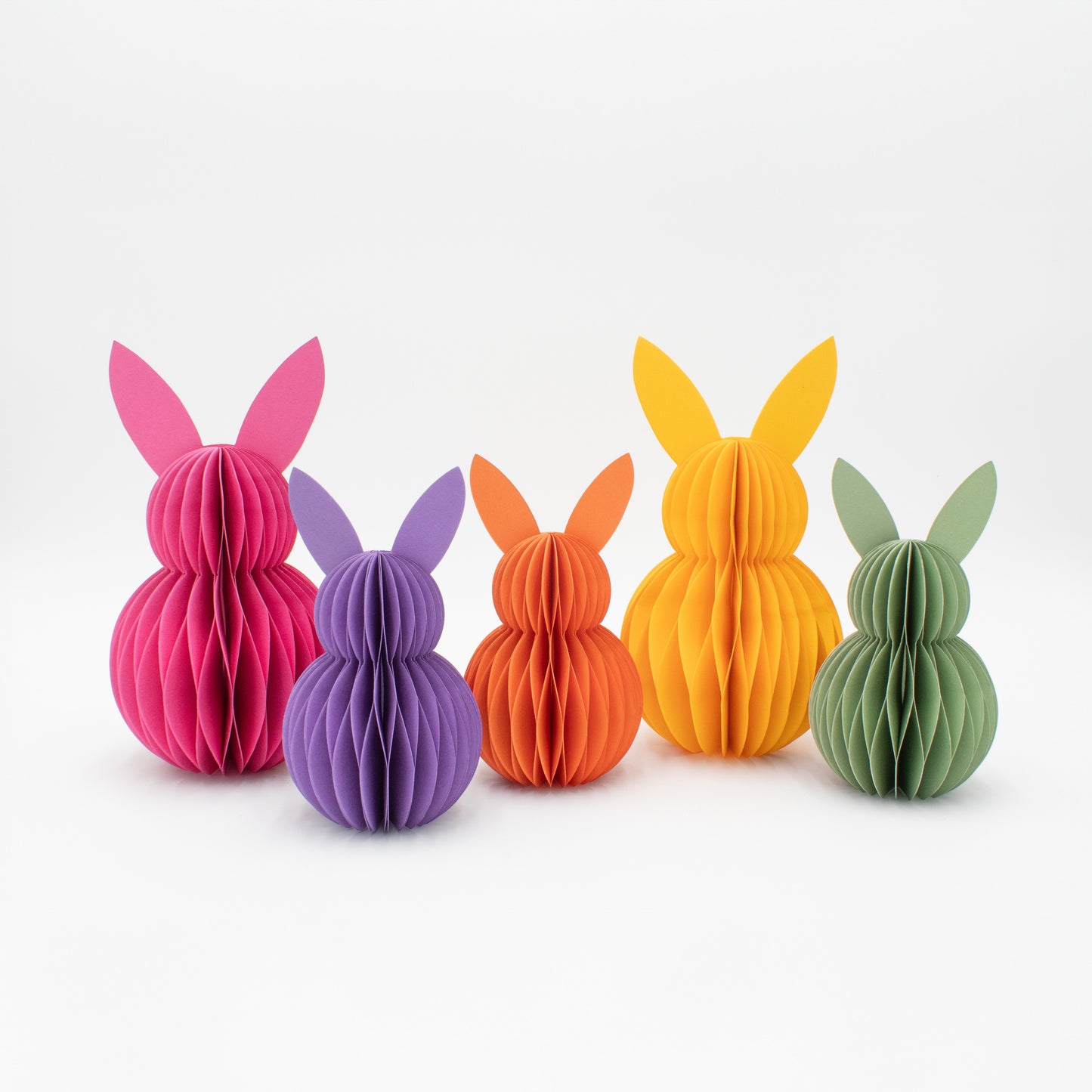 Minimalistische Osterhasen aus Papier – knallig Bunt, Farbenfroh