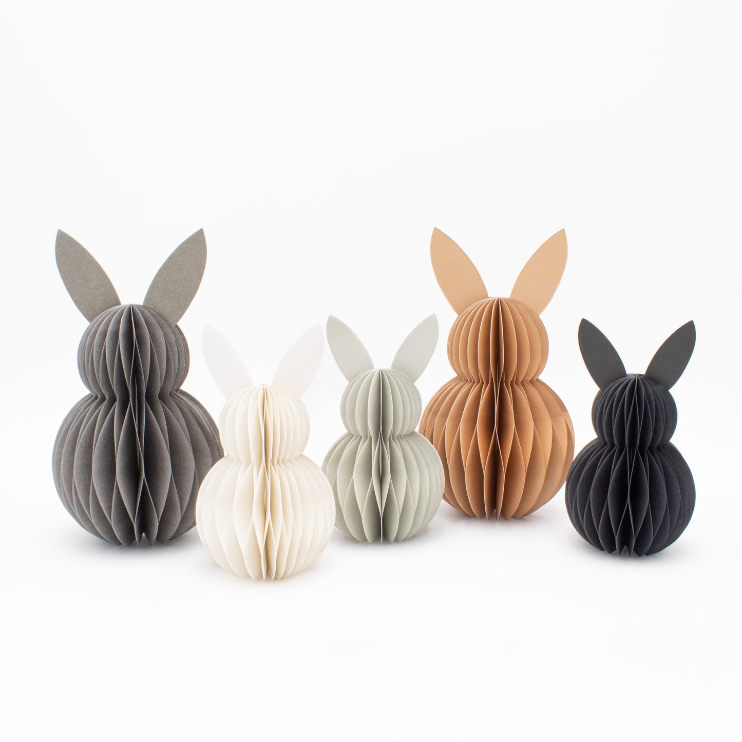 Minimalistische Osterhasen aus Papier – naturfarben