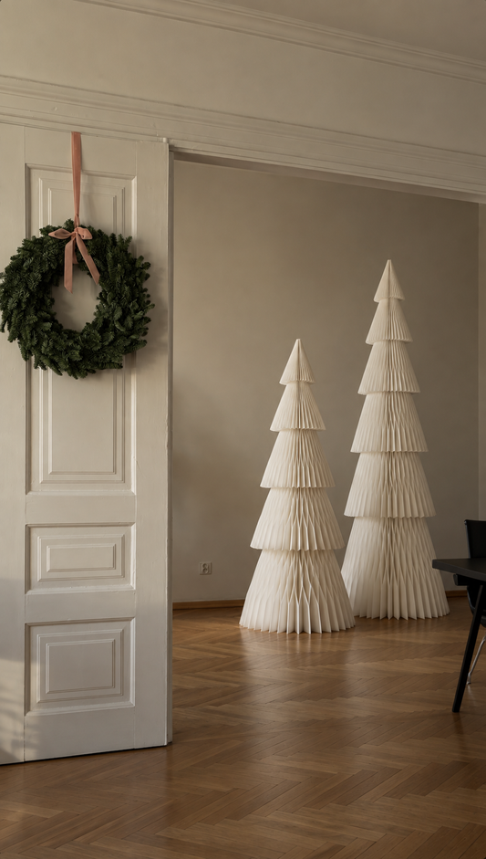 XXL Papier-Weihnachtsbaum Tilda – 120 bis 300 cm