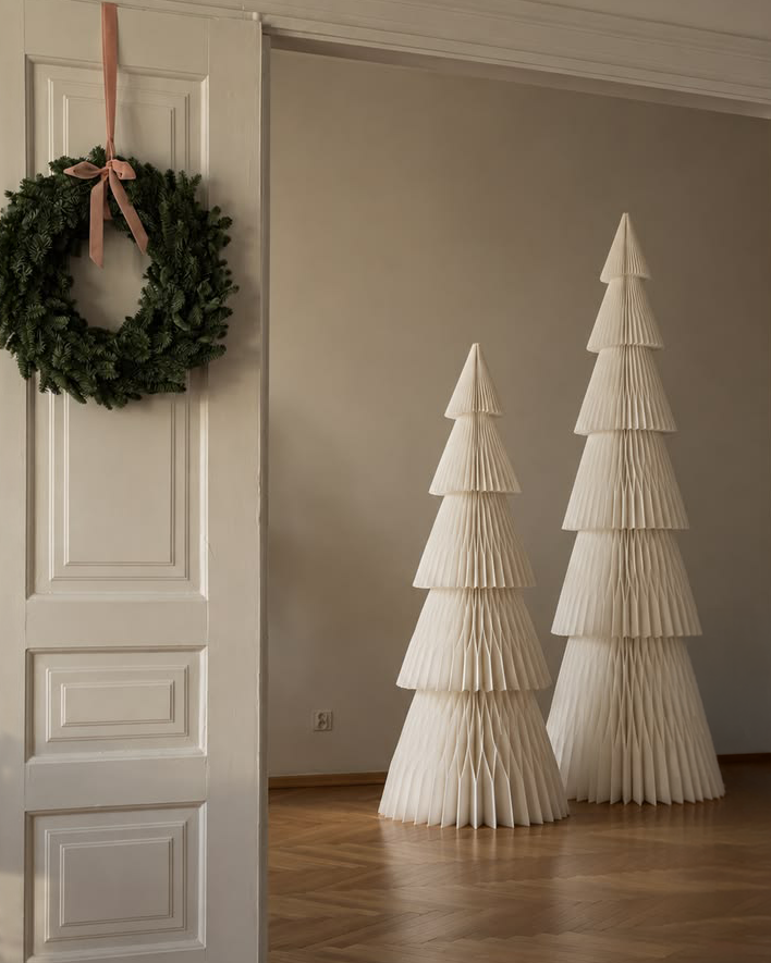 XXL Papier-Weihnachtsbaum Tilda – 120 bis 300 cm