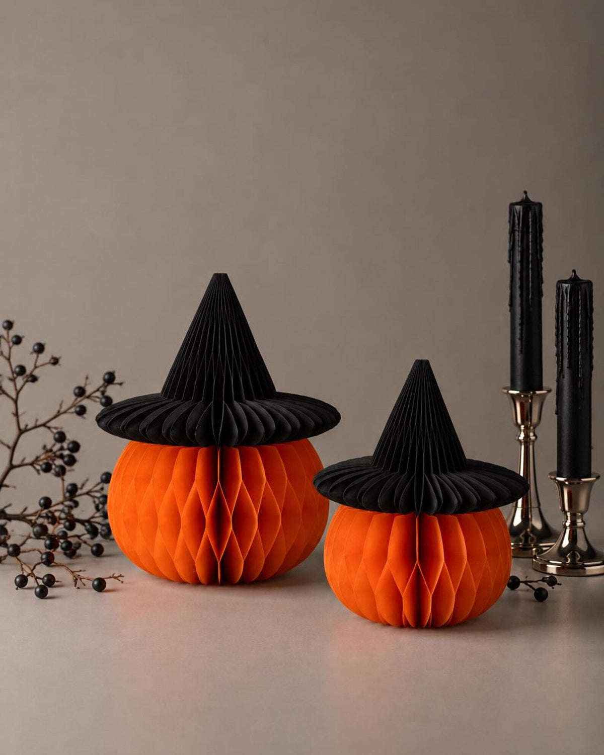 Papier-Kürbis mit Hexenhut – Halloween-Deko, 15 & 20 cm