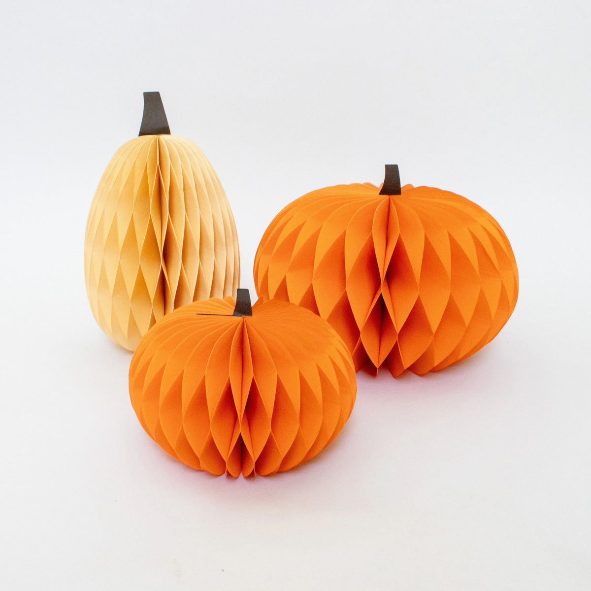 Papier-Kürbis – Herbst- & Halloween-Deko in Orange, 2 Formen