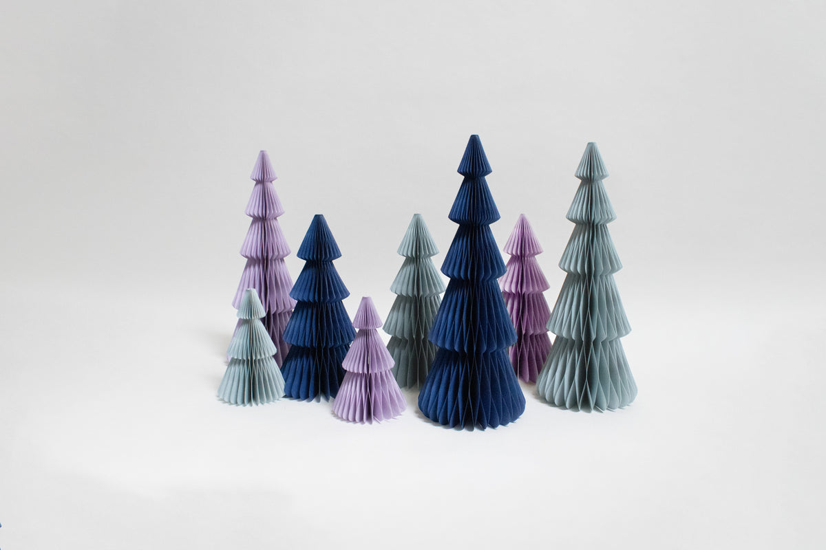 Papier-Weihnachtsbaum in Blau & Lila
