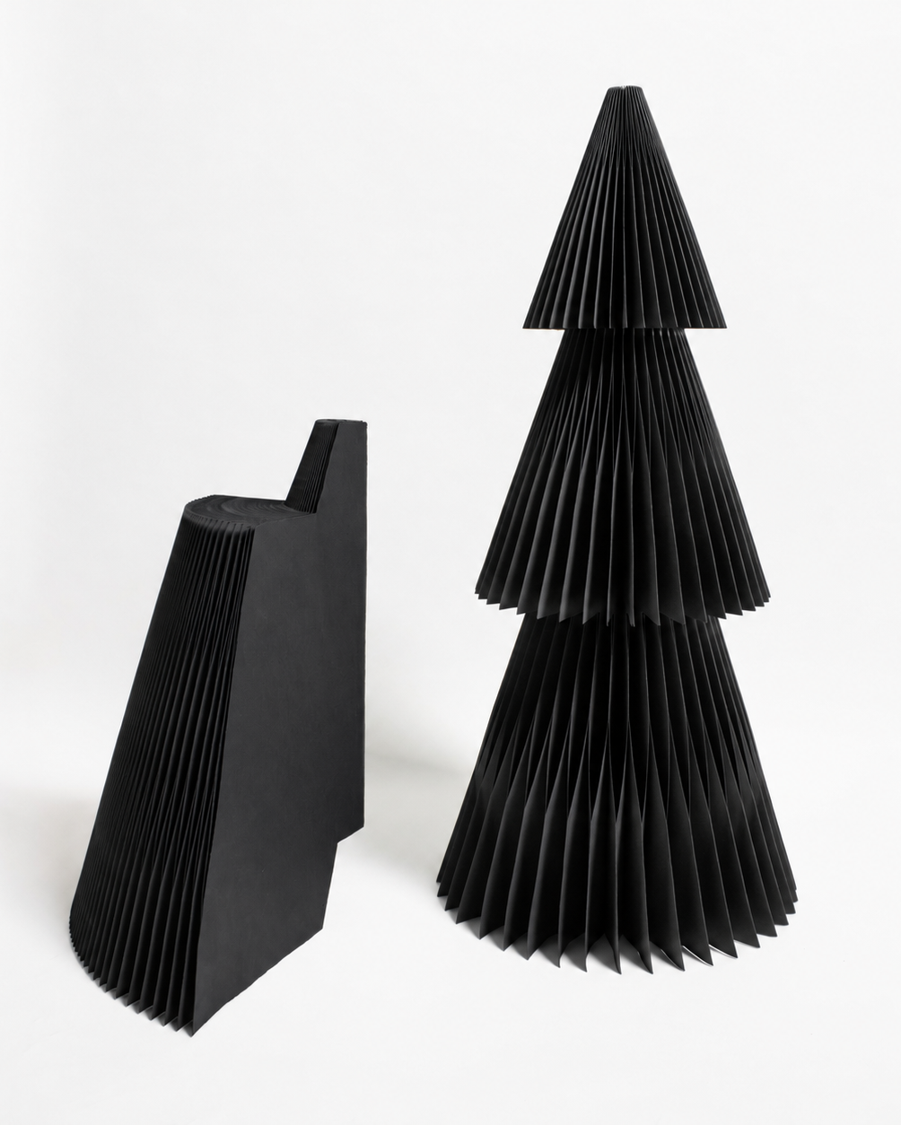XXL Papier-Weihnachtsbaum Tilda in Schwarz