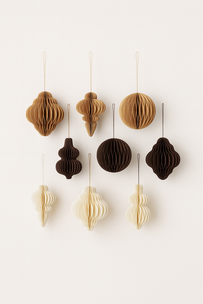 Papier-Christbaumschmuck für eine nachhaltige, nordisch inspirierte Weihnachtszeit