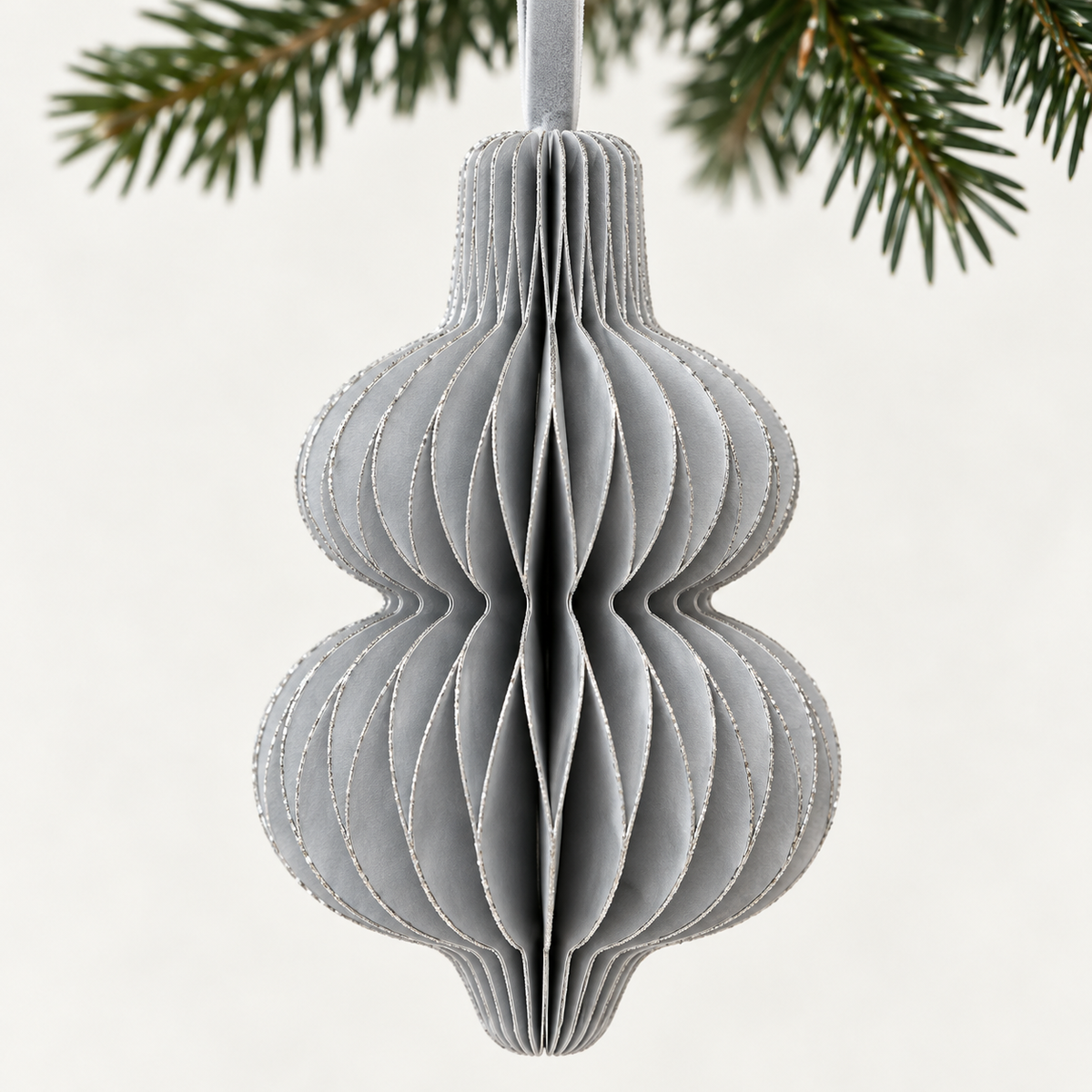 Papier-Christbaumschmuck Kugeln & Ornamente mit Glitzer – Gold & Silber (Kopie)