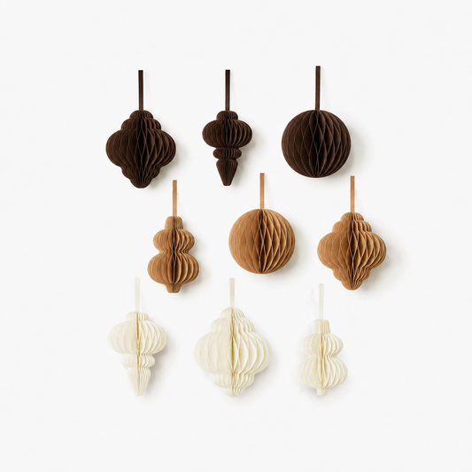 Christbaumschmuck aus Papier – Kugeln & Ornamente braun