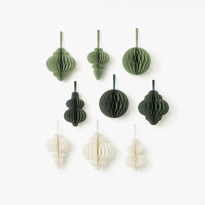 Christbaumschmuck aus Papier – Kugeln & Ornamente grün