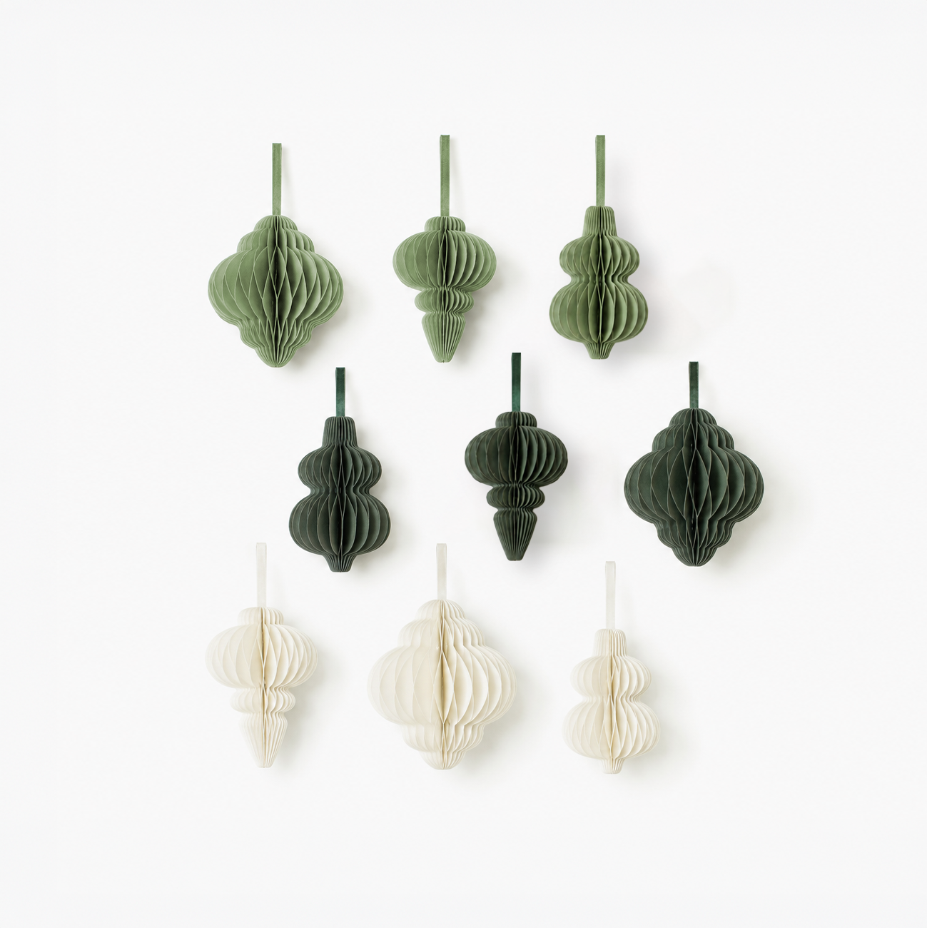 Christbaumschmuck aus Papier – Kugeln & Ornamente grün