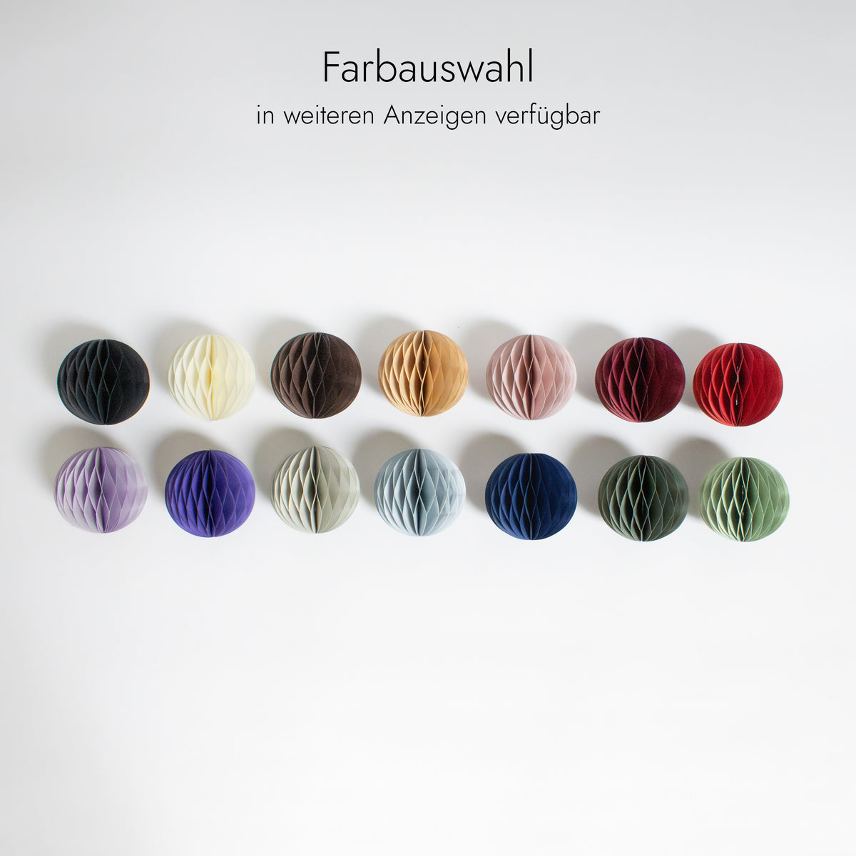 Papier-Christbaumkugeln in Bunt