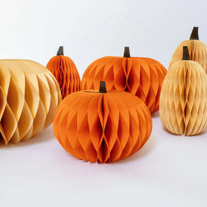 Papier-Kürbis – Herbst- & Halloween-Deko in Orange, 2 Formen