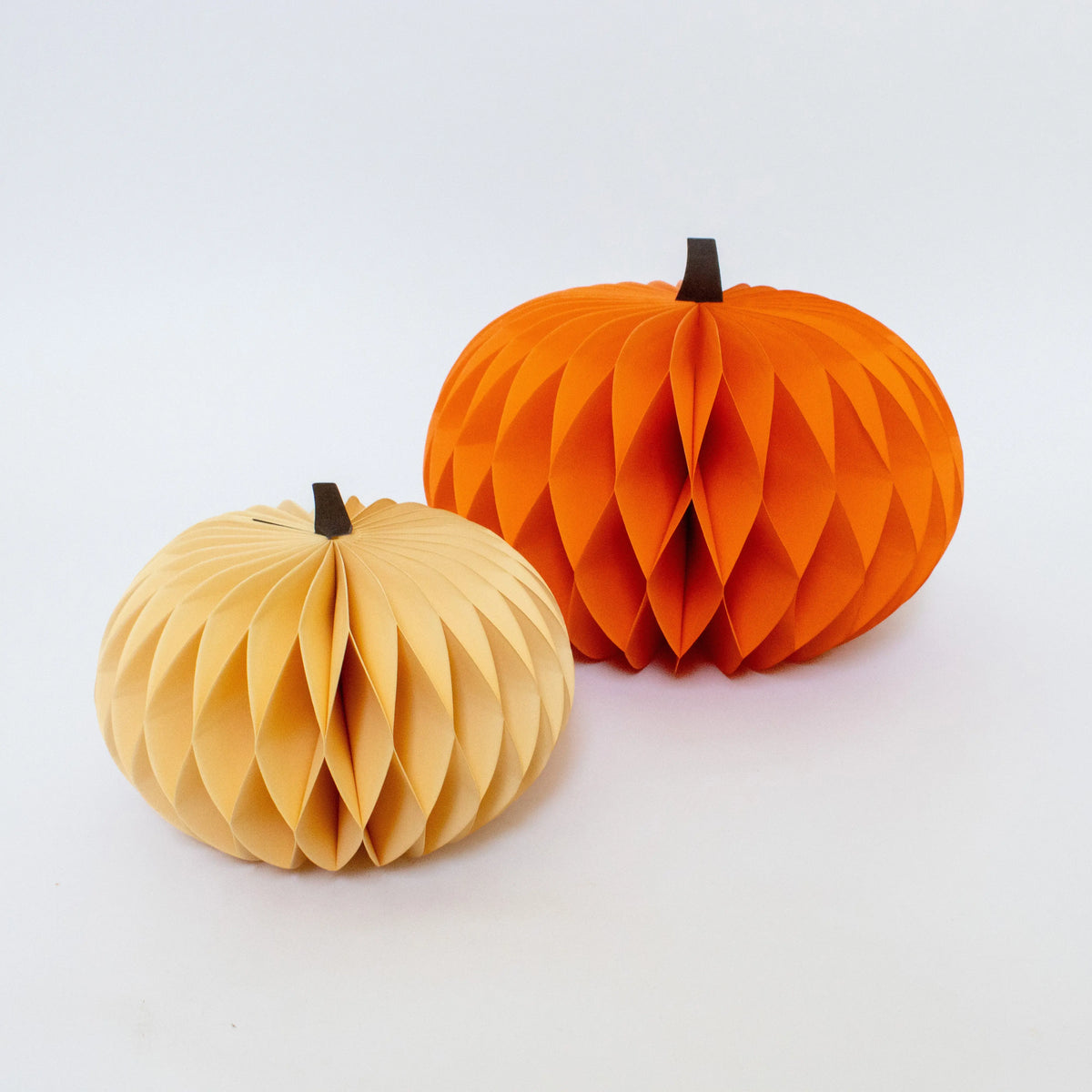 Papier-Kürbis – Herbst- & Halloween-Deko in Orange, 2 Formen