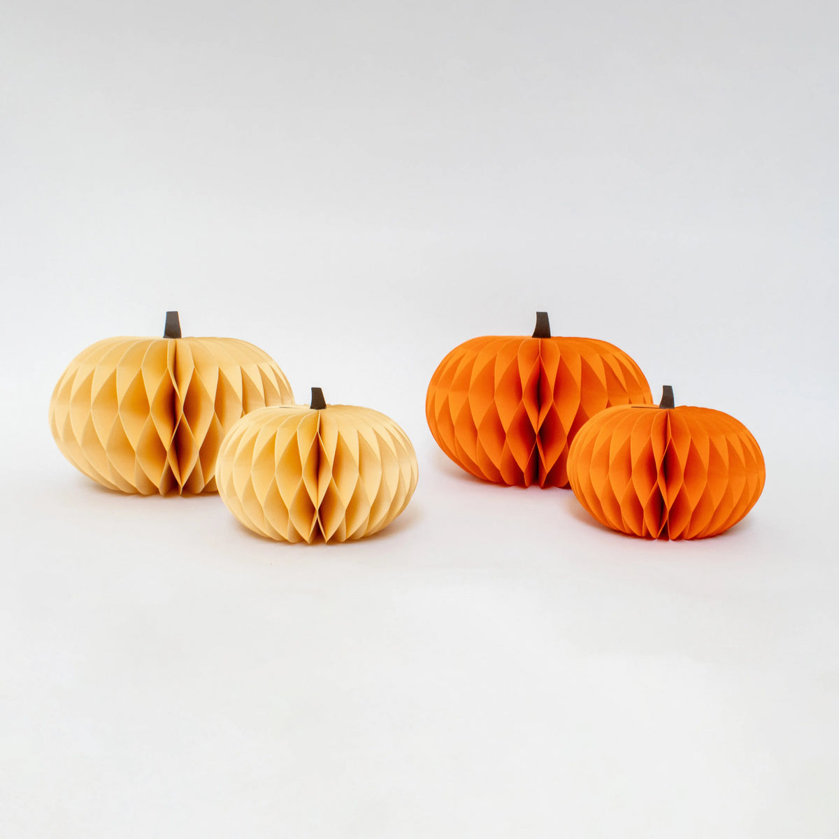 Papier-Kürbis – Herbst- & Halloween-Deko in Orange, 2 Formen