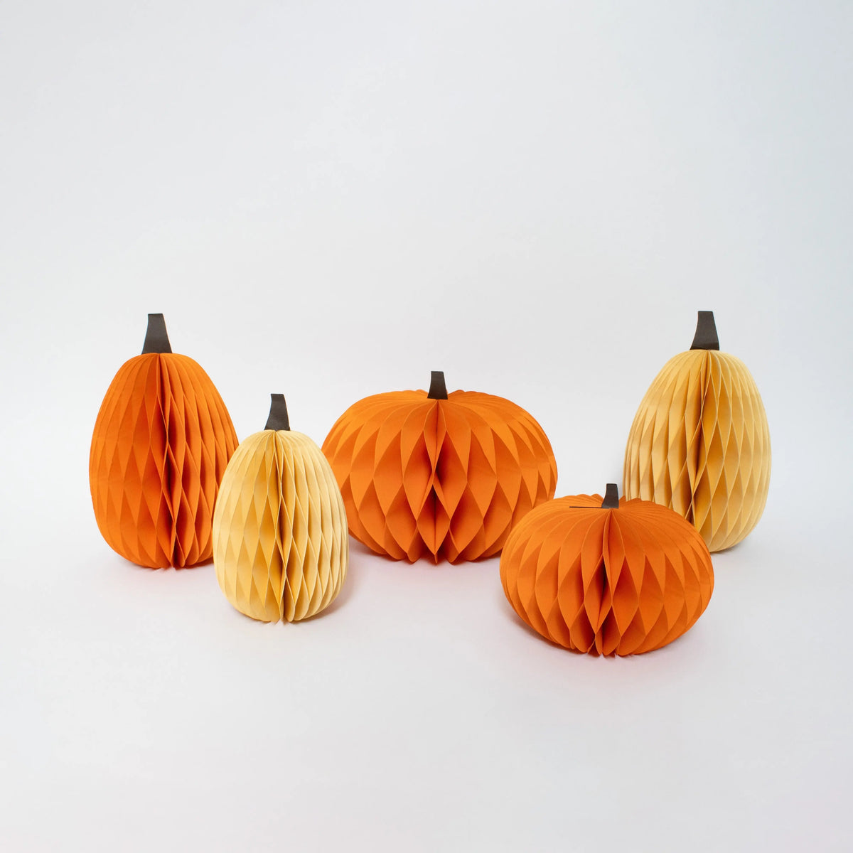 Papier-Kürbis – Herbst- & Halloween-Deko in Orange, 2 Formen