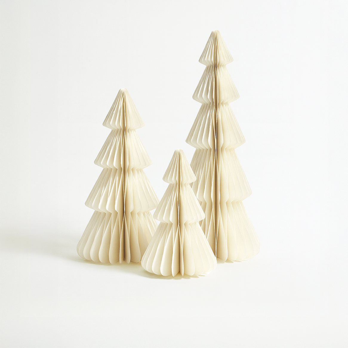 Papier-Weihnachtsbaum klein in Offwhite