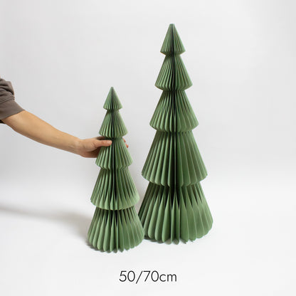 Stilvoller Papierweihnachtsbaum weiß grün