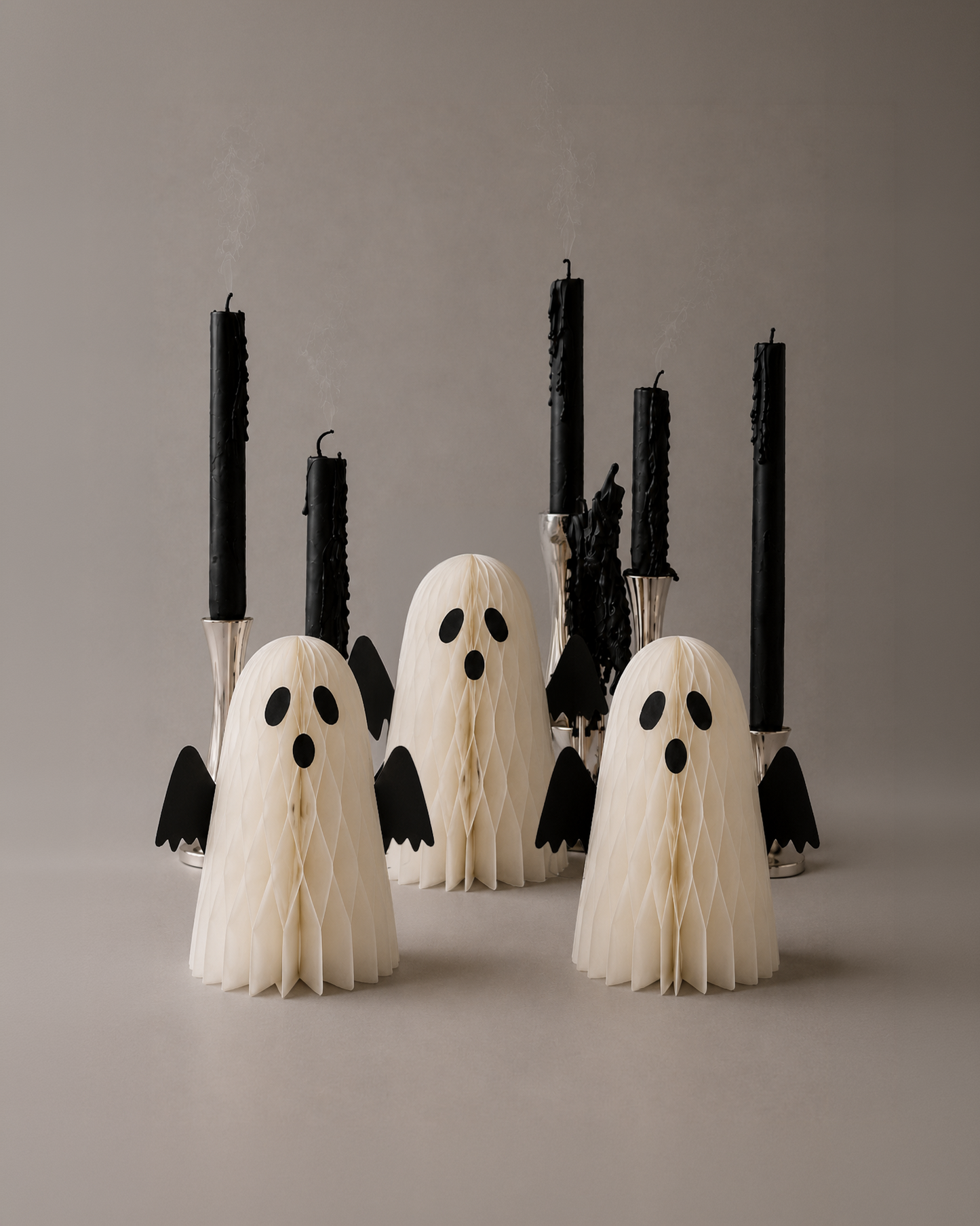 Papier-Geist 15 cm – Nachhaltige Halloween-Deko aus Papier