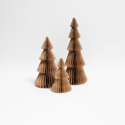 Stilvoller Papierweihnachtsbaum natur schwarz